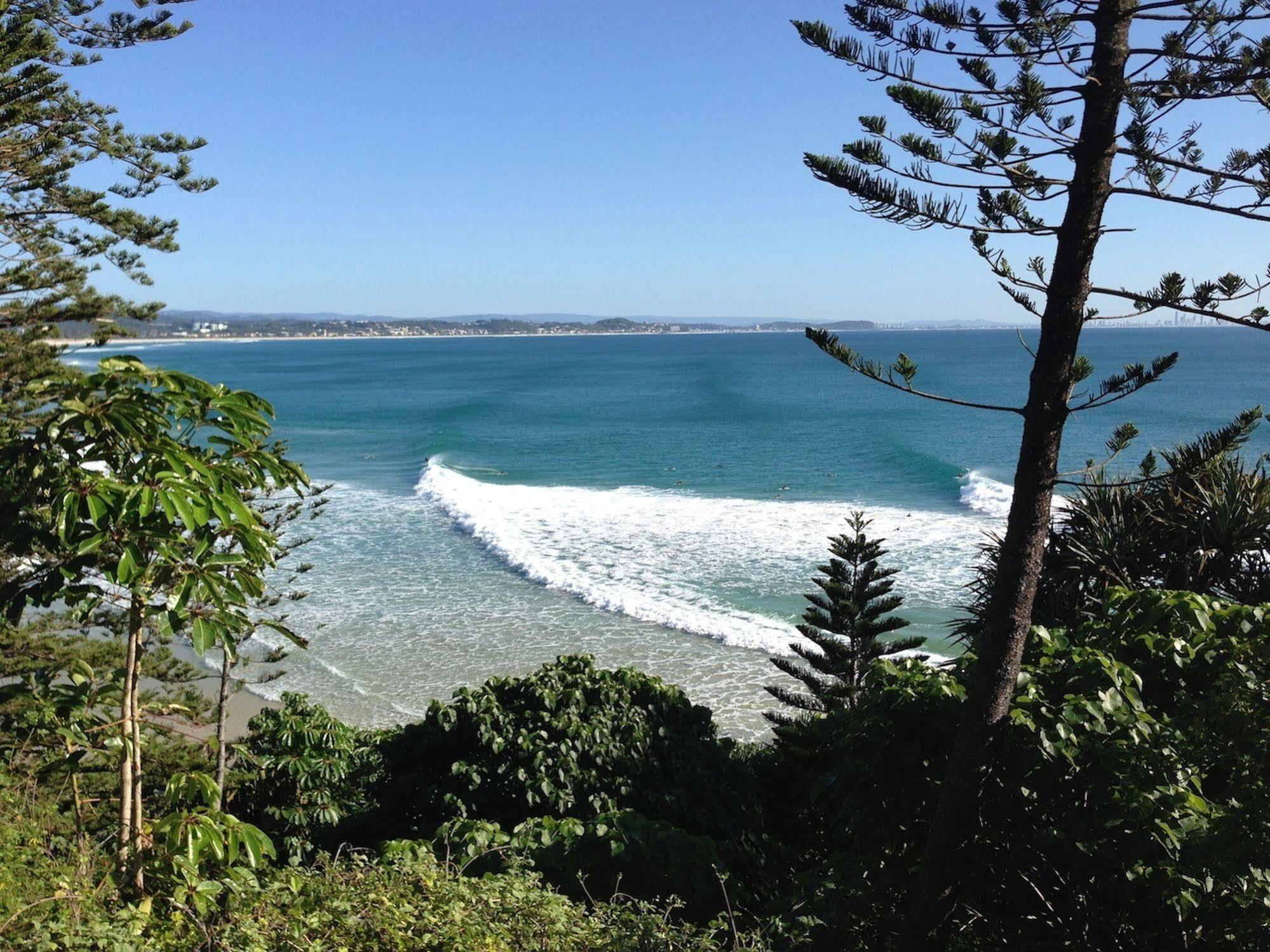 Komune Resort And Beach Club Greenmount Beach Coolangatta Exterior photo